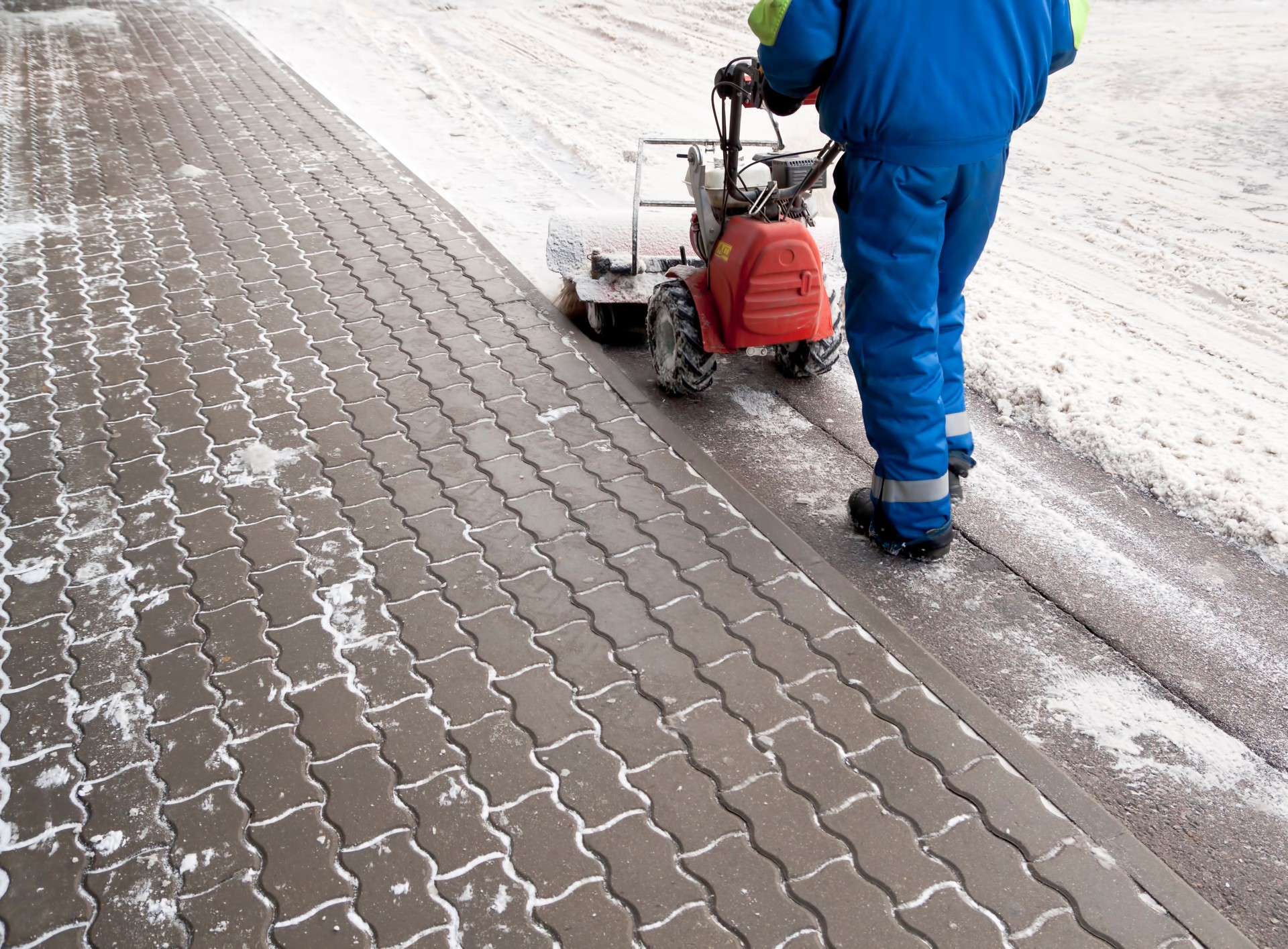 Snow blower